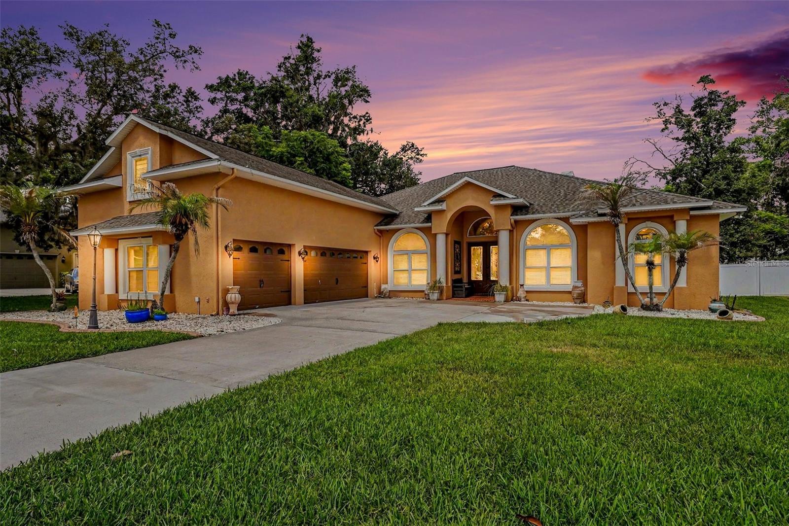 VALRICO FOREST - Residential
