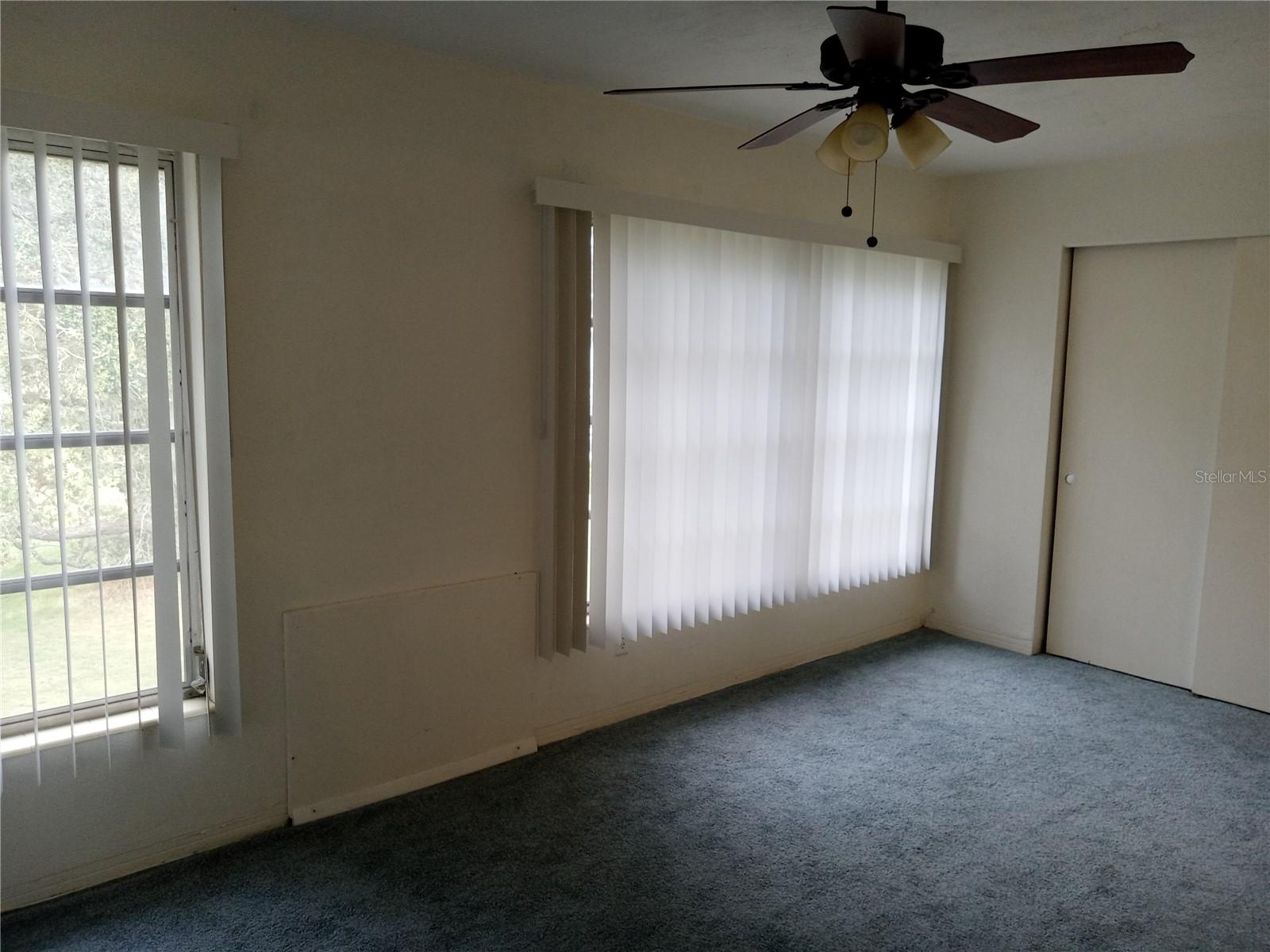 ON TOP OF THE WORLD - Residential Lease