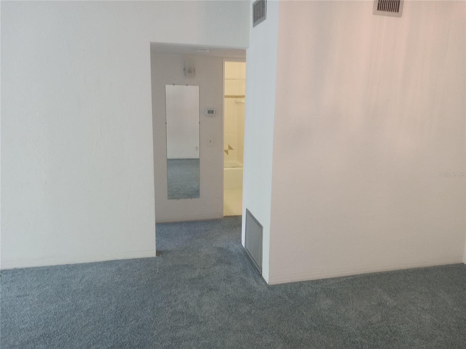 ON TOP OF THE WORLD - Residential Lease