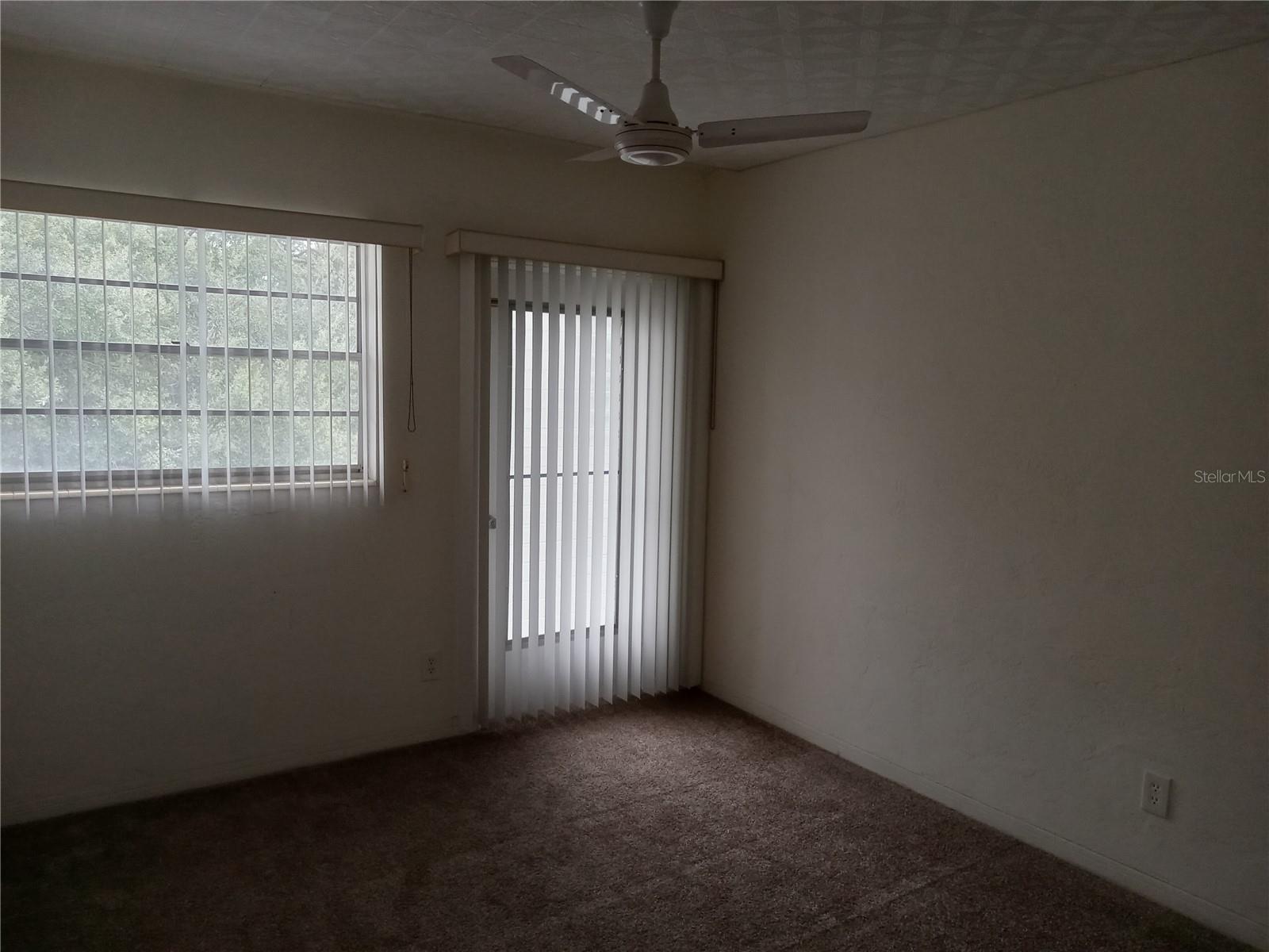 ON TOP OF THE WORLD - Residential Lease