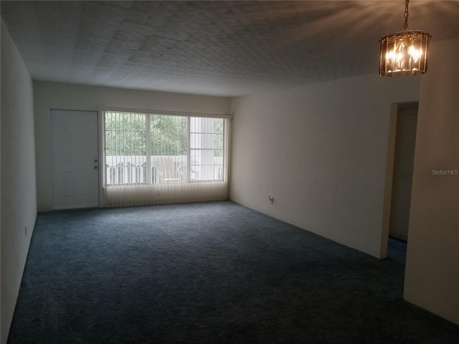 ON TOP OF THE WORLD - Residential Lease