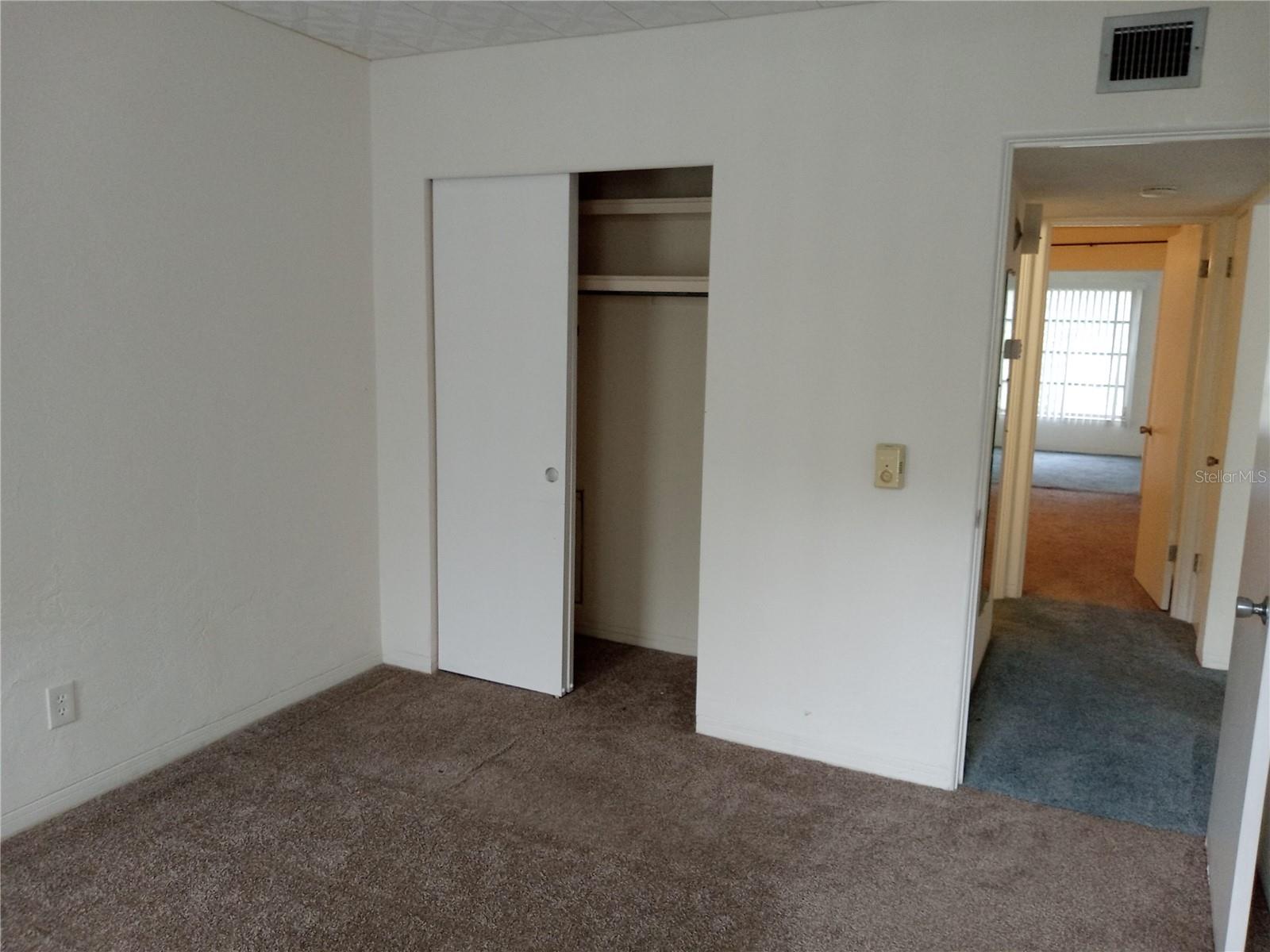 ON TOP OF THE WORLD - Residential Lease