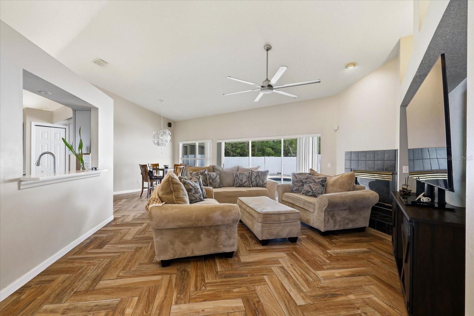 BRYAN OAKS RESERVE - Residential