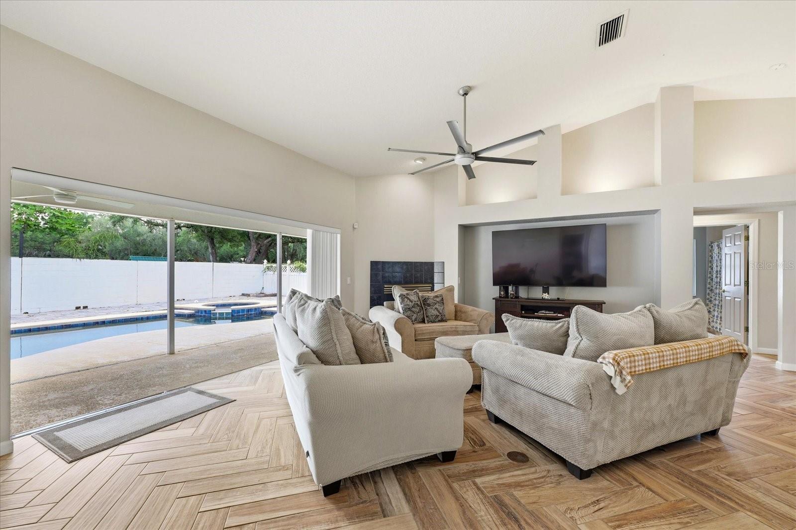 BRYAN OAKS RESERVE - Residential