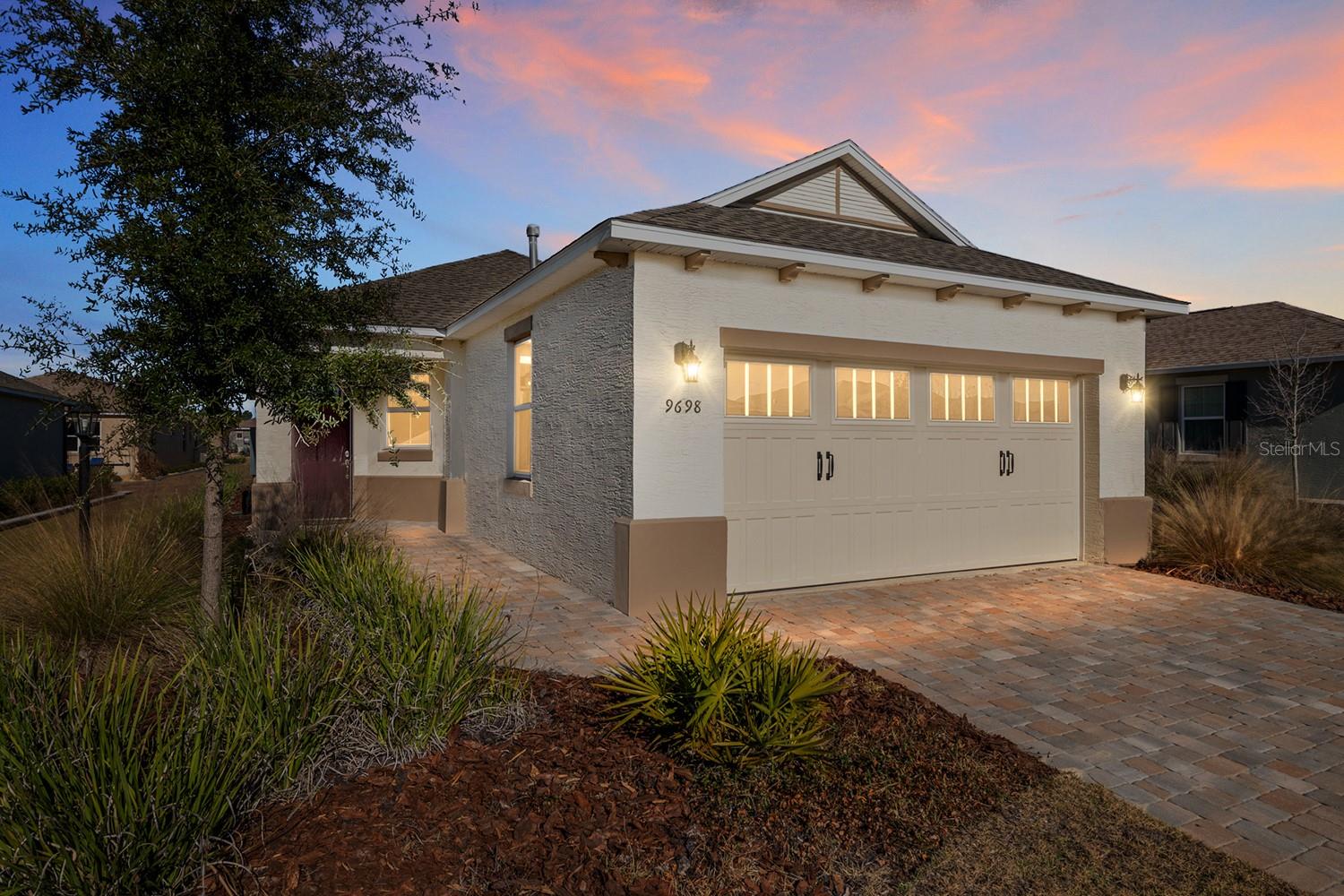 ON TOP OF THE WORLD - Residential