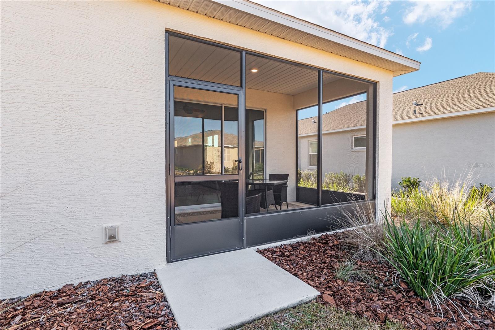 ON TOP OF THE WORLD - Residential