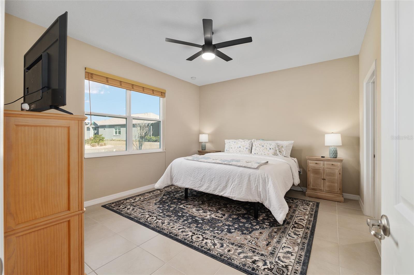 ON TOP OF THE WORLD - Residential