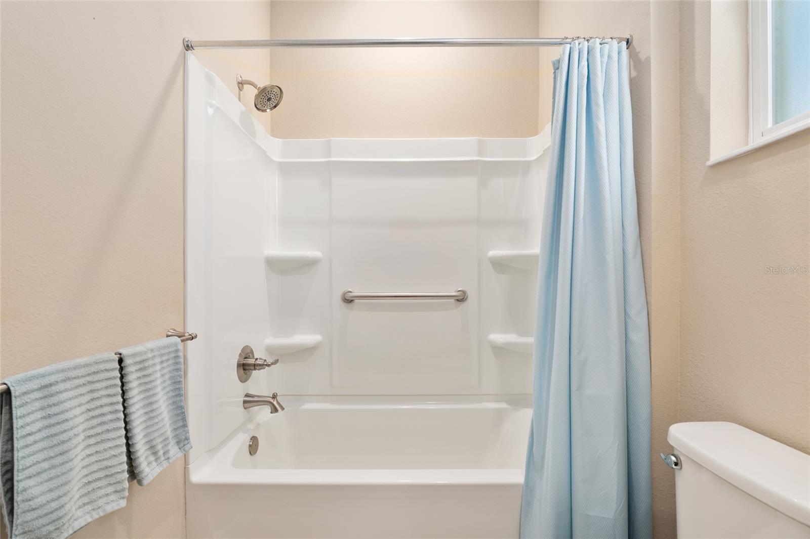 ON TOP OF THE WORLD - Residential