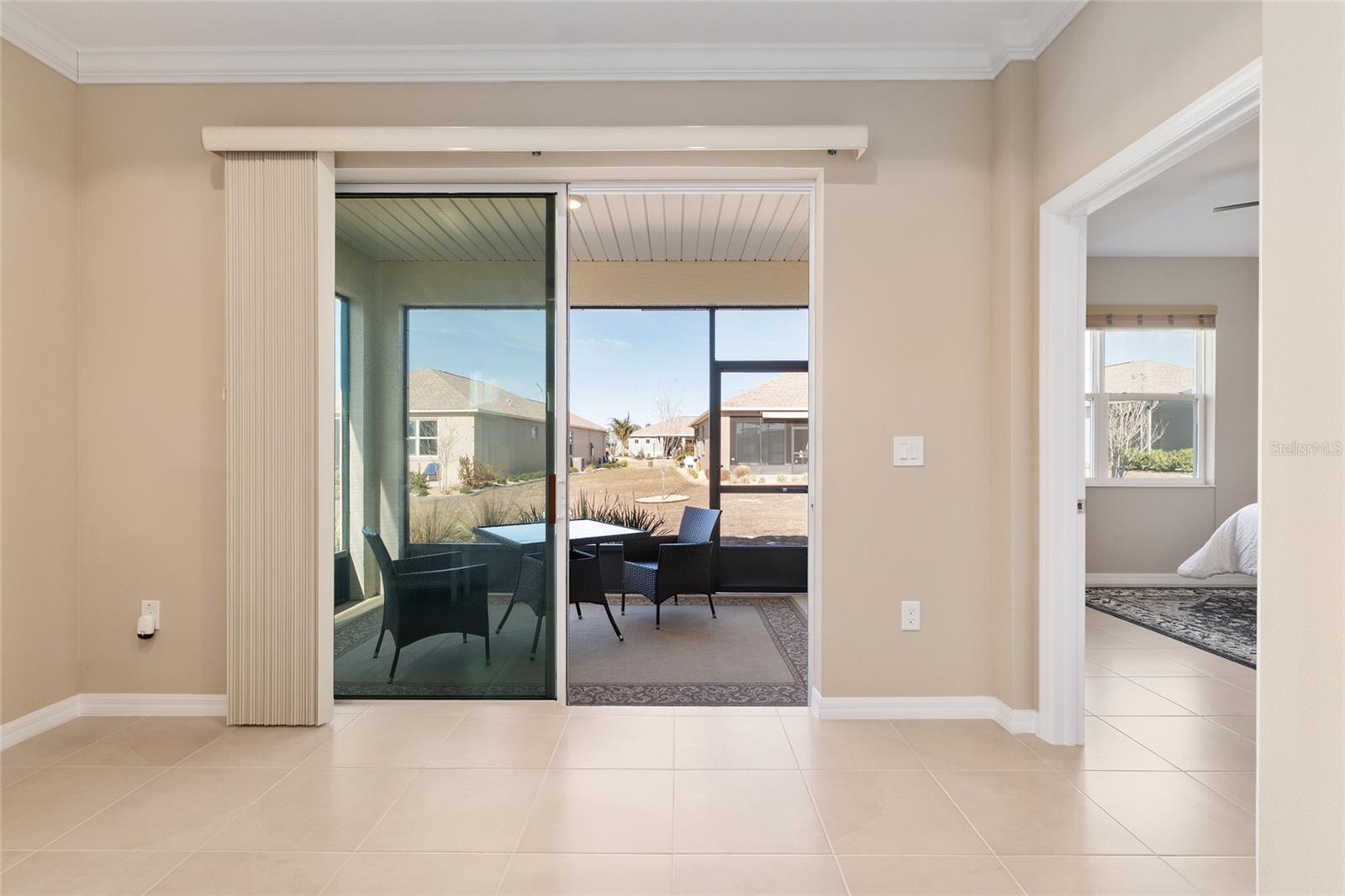 ON TOP OF THE WORLD - Residential