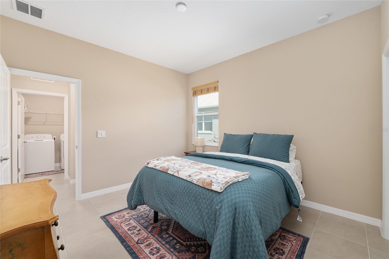 ON TOP OF THE WORLD - Residential