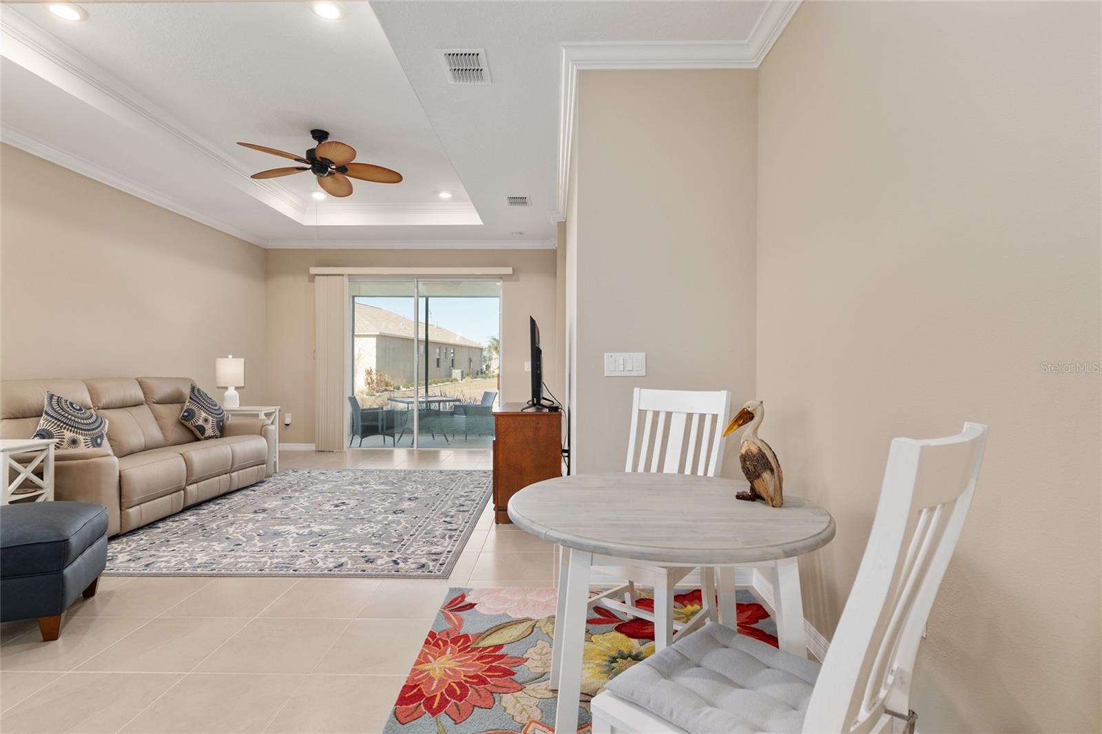 ON TOP OF THE WORLD - Residential