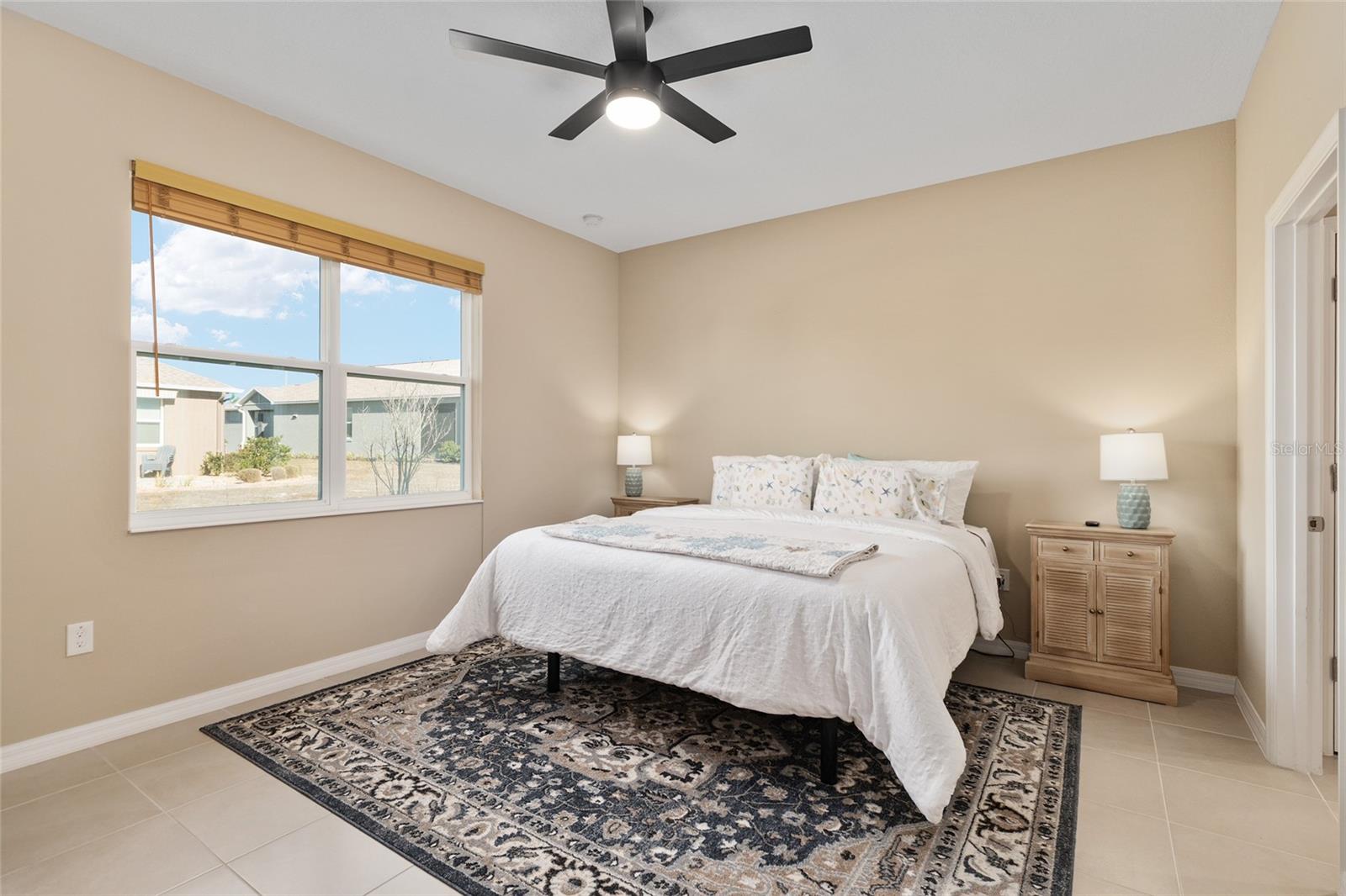 ON TOP OF THE WORLD - Residential