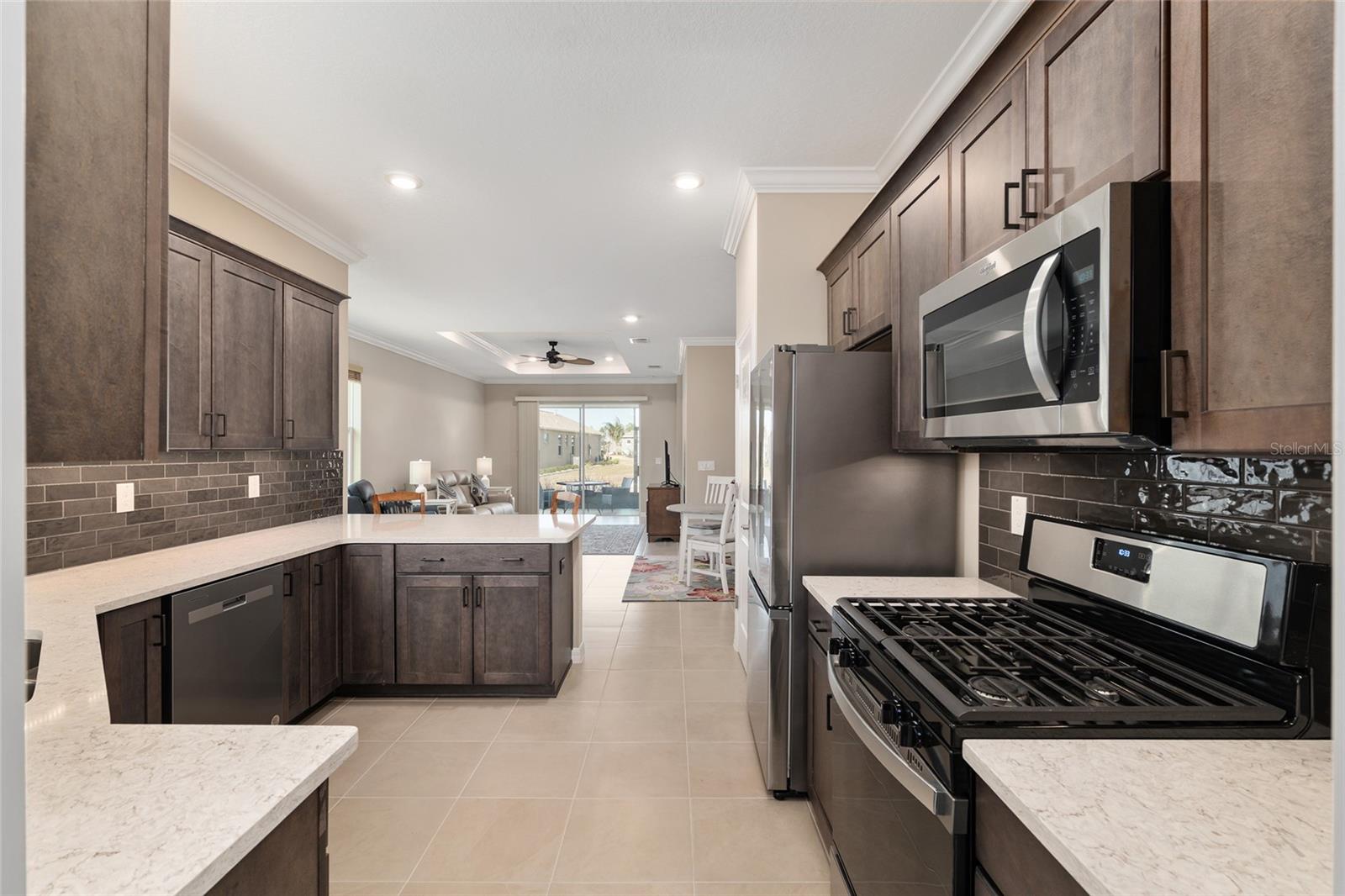 ON TOP OF THE WORLD - Residential