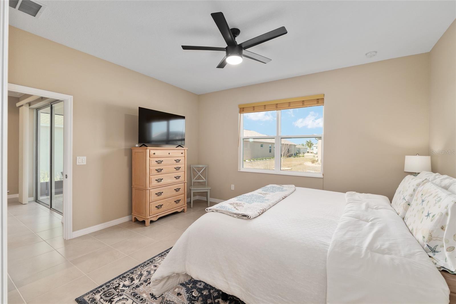 ON TOP OF THE WORLD - Residential