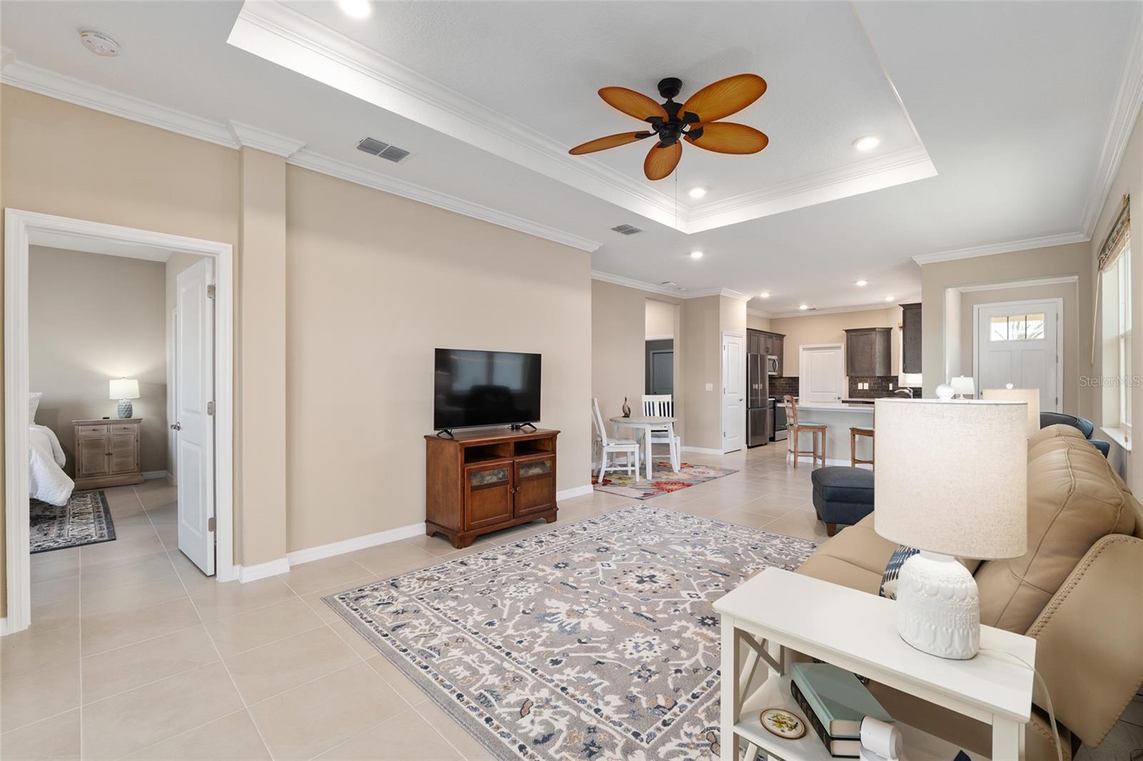 ON TOP OF THE WORLD - Residential