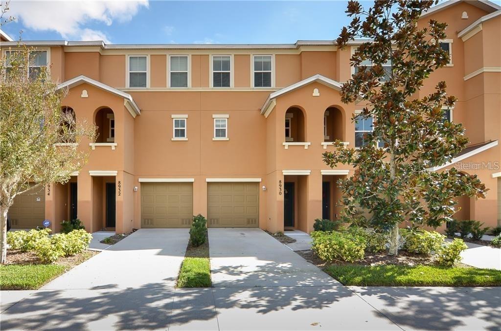 Beautiful 2 bedroom 2.5 bath townhouse available in the gated community of Willowbrook in Lakewood Ranch. Kitchen features granite counter
tops, wood cabinets and stainless steel appliances. The spacious living area has sliders that open to a screened lanai with lovely preserve view.
Both bedrooms have private baths, lots of closet space and natural light. There is a large sundeck off of the master bedroom. Third floor laundry
room and a very large 2 car tandem garage with lots of storage space. Willowbrook has a community pool and is conveniently located close to
restaurants, shopping and the areas beautiful beaches.