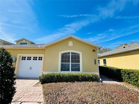 A home in WINTER HAVEN