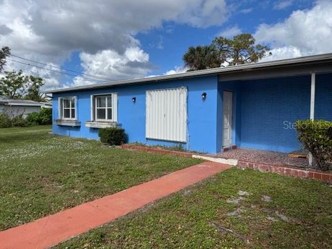 A home in PORT CHARLOTTE