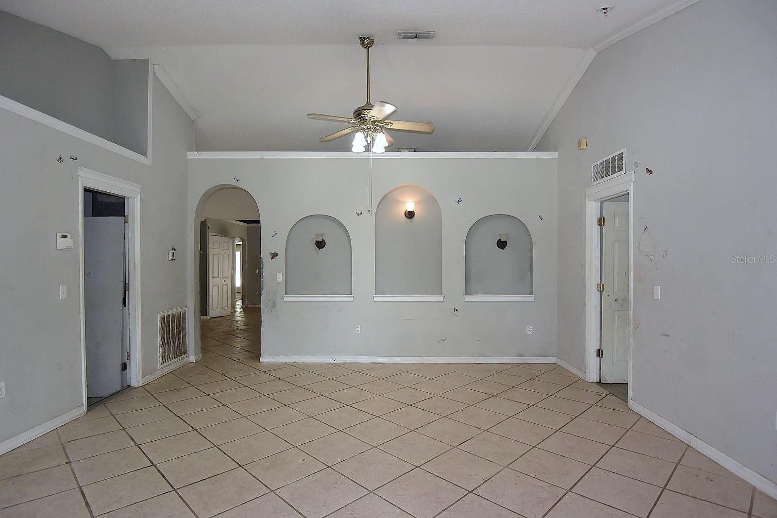 CITRUS SPGS UNIT 08 - Residential