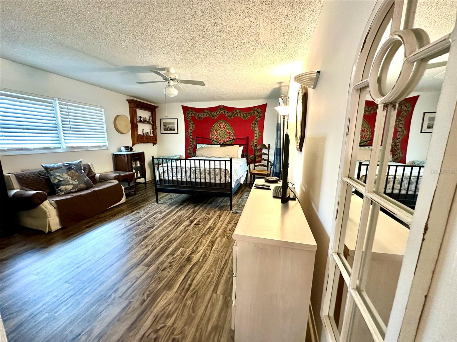 BURGUNDY UNIT ONE CONDO - Residential