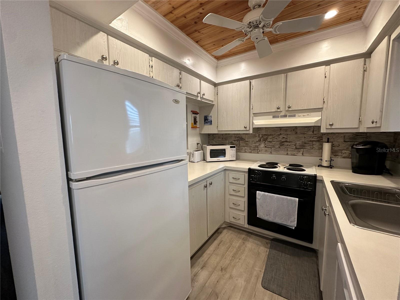 BURGUNDY UNIT ONE CONDO - Residential