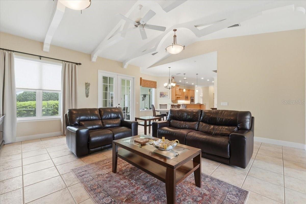 HERON CAY - Residential