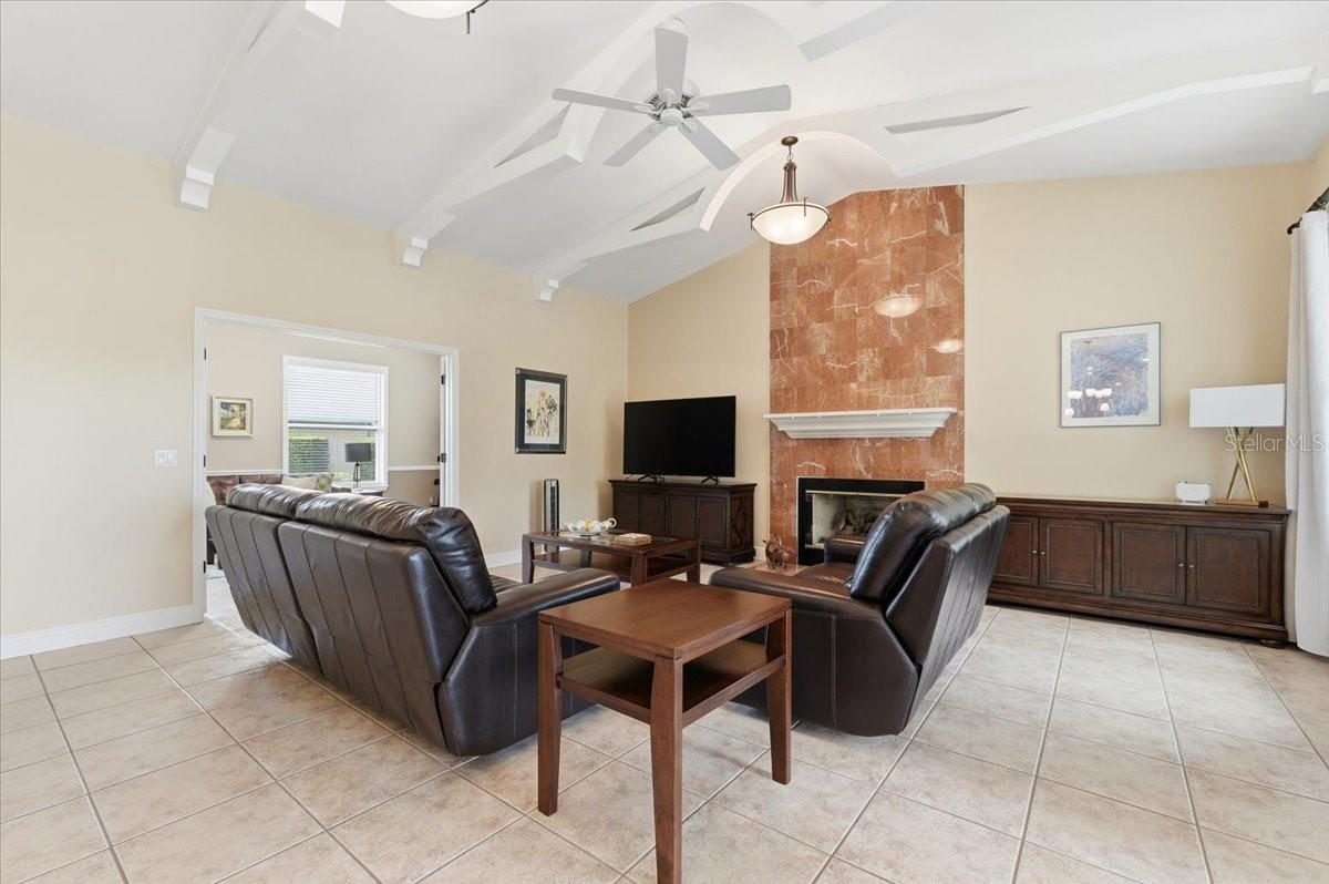 HERON CAY - Residential