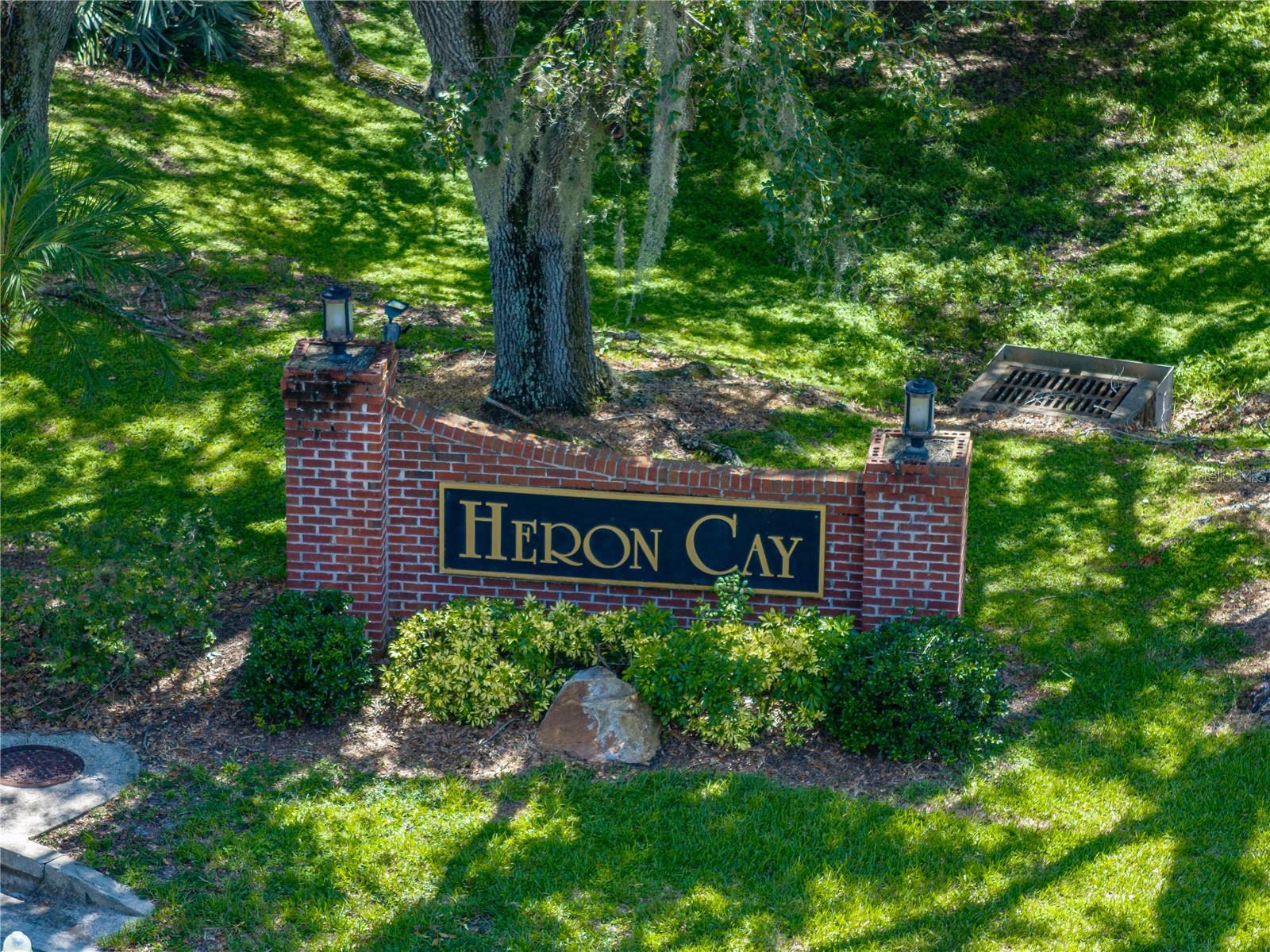 HERON CAY - Residential