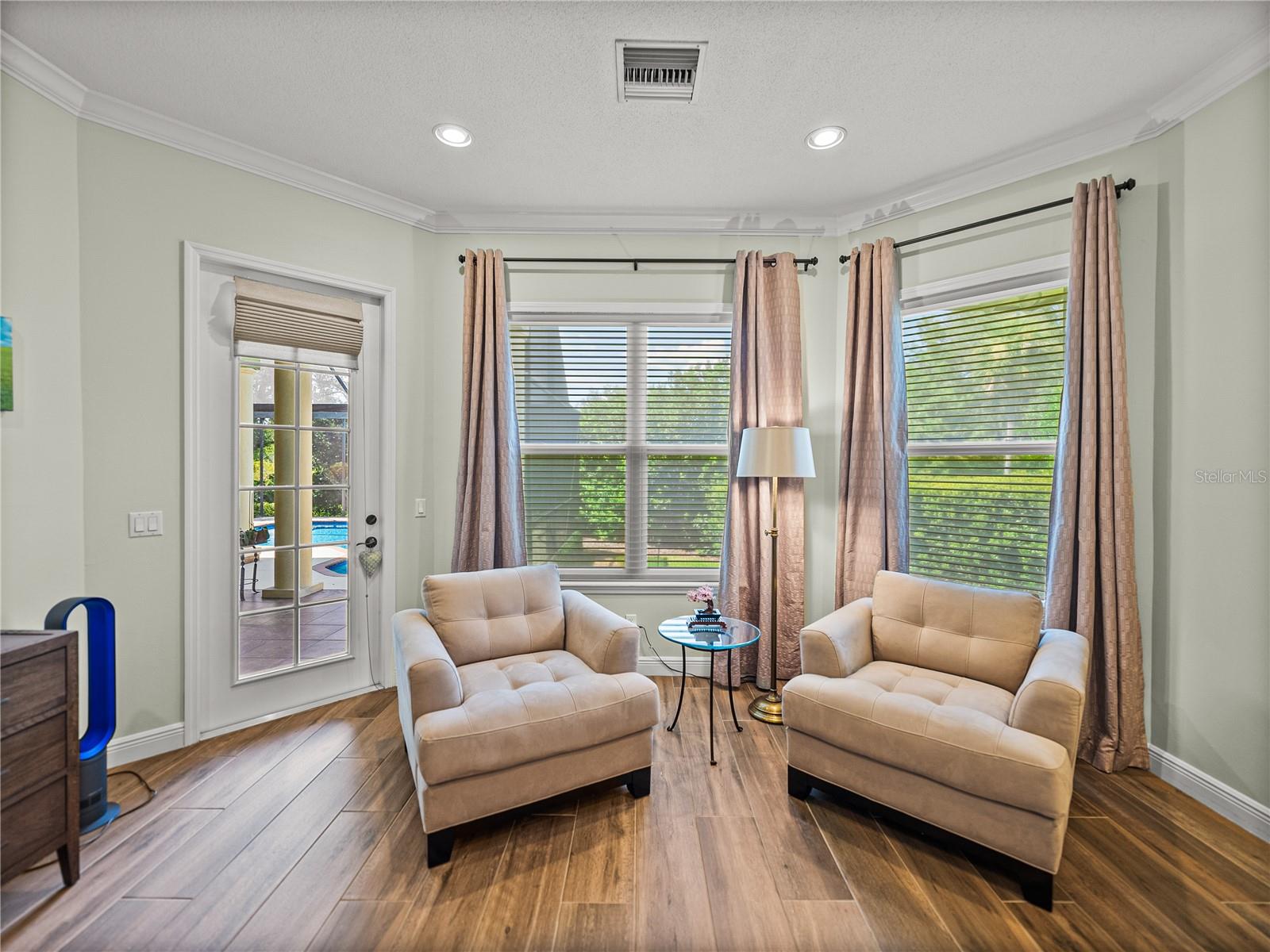 HERON CAY - Residential