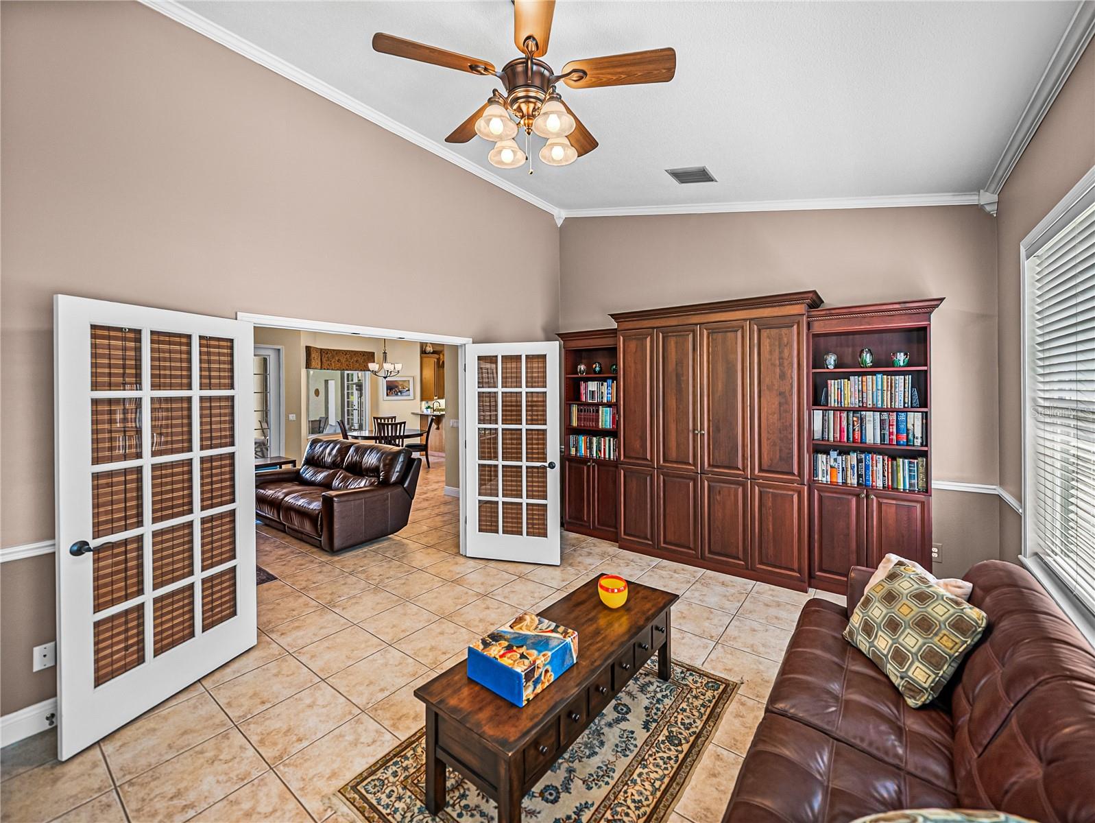 HERON CAY - Residential