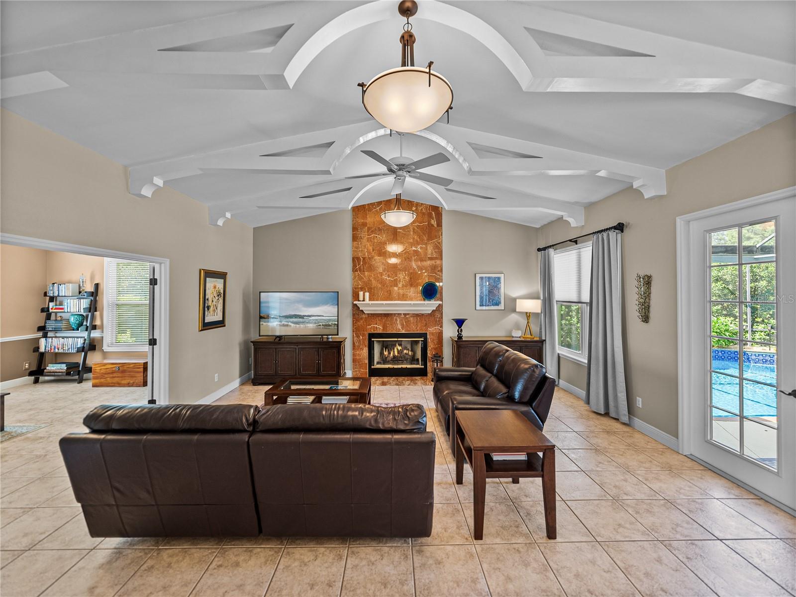 HERON CAY - Residential