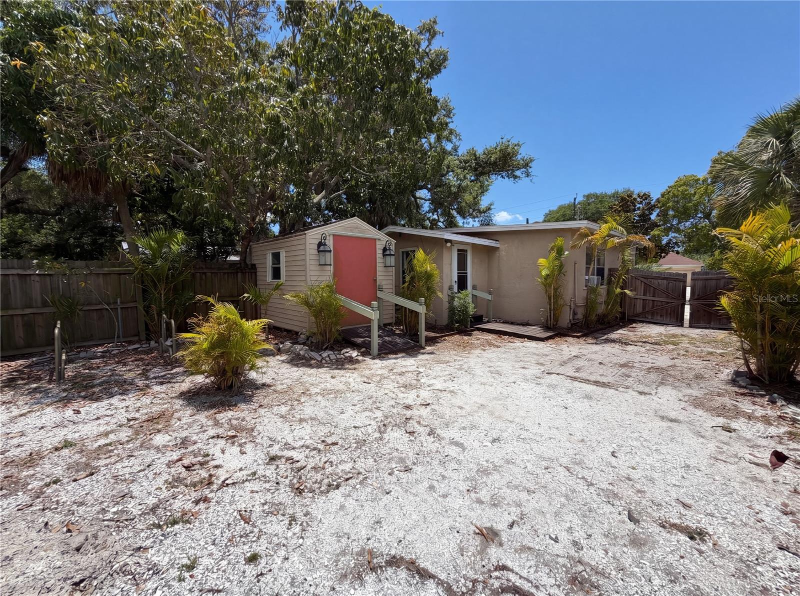 NEWTOWN - Residential