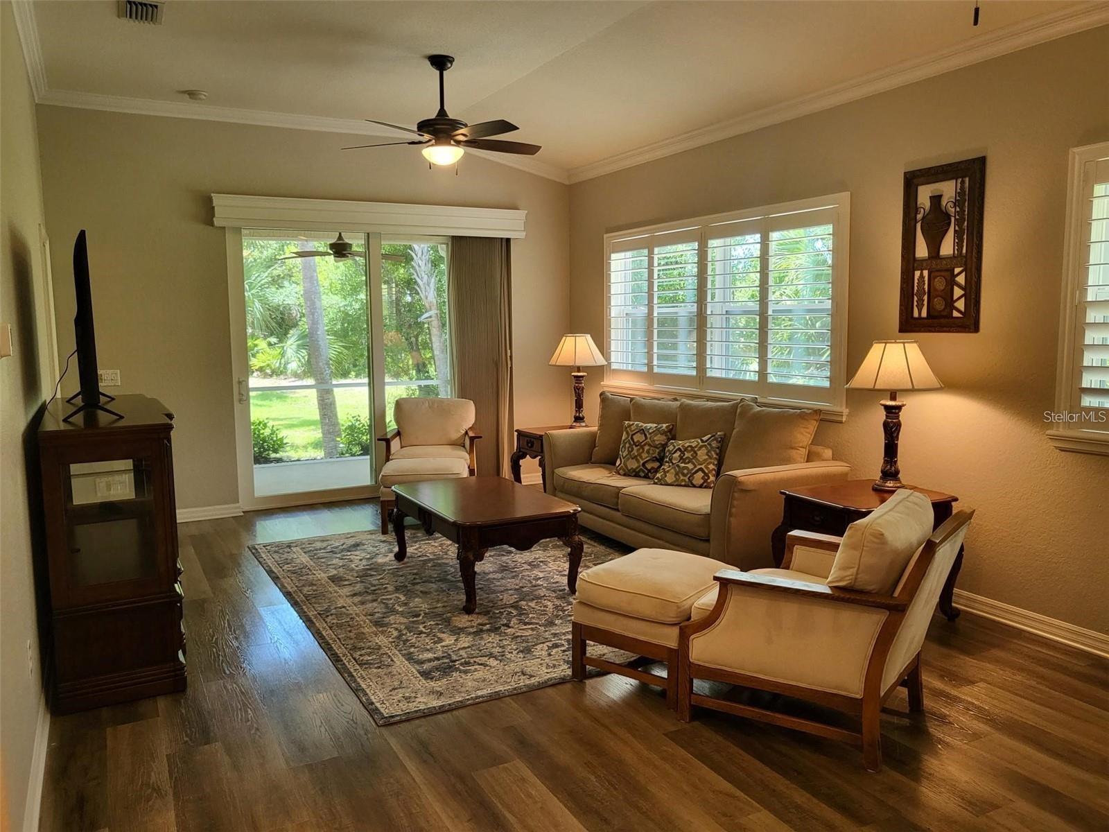 AUBURN WOODS - Residential