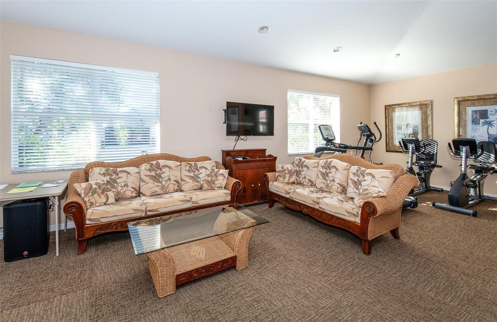 AUBURN WOODS - Residential