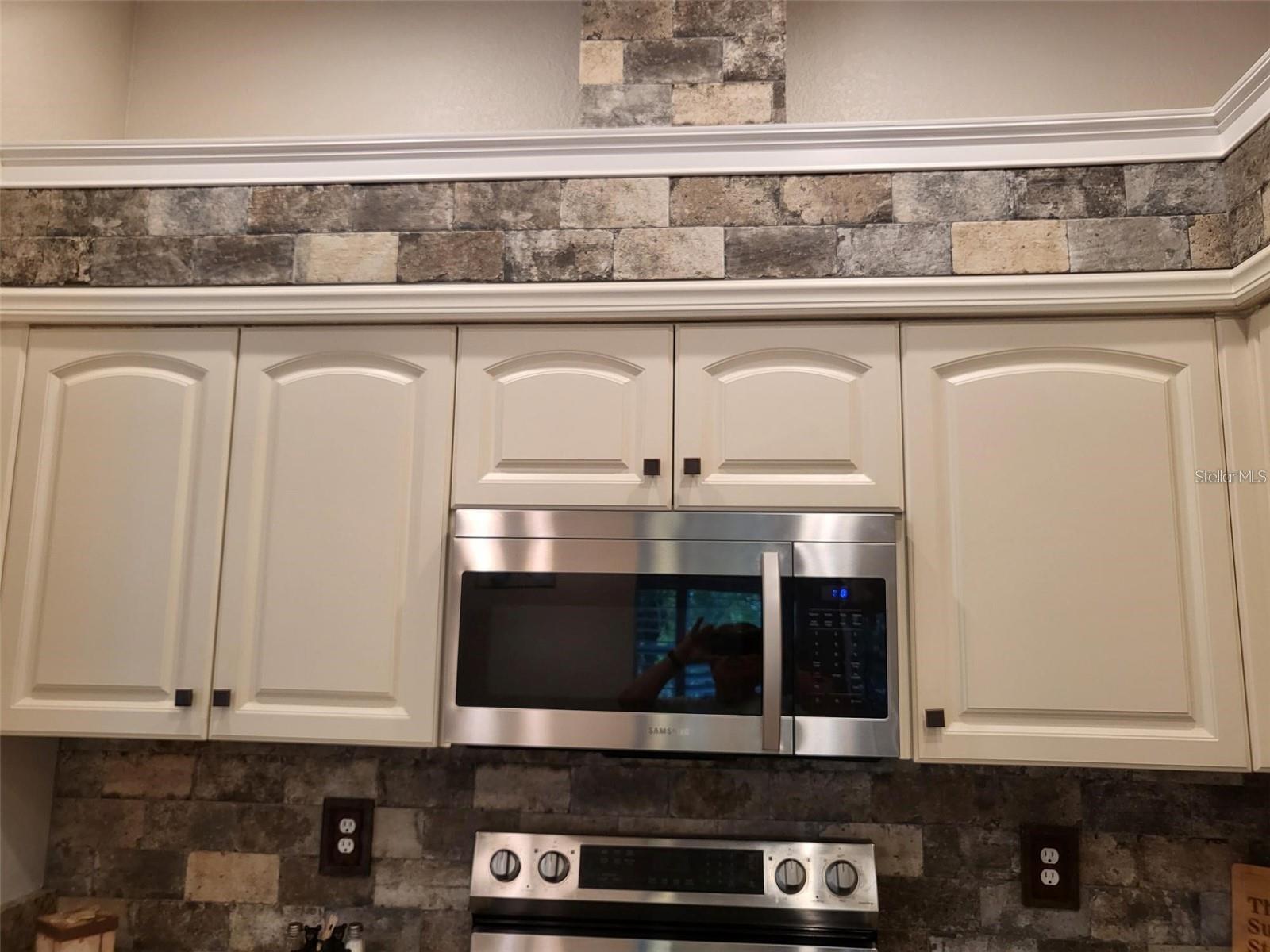 AUBURN WOODS - Residential