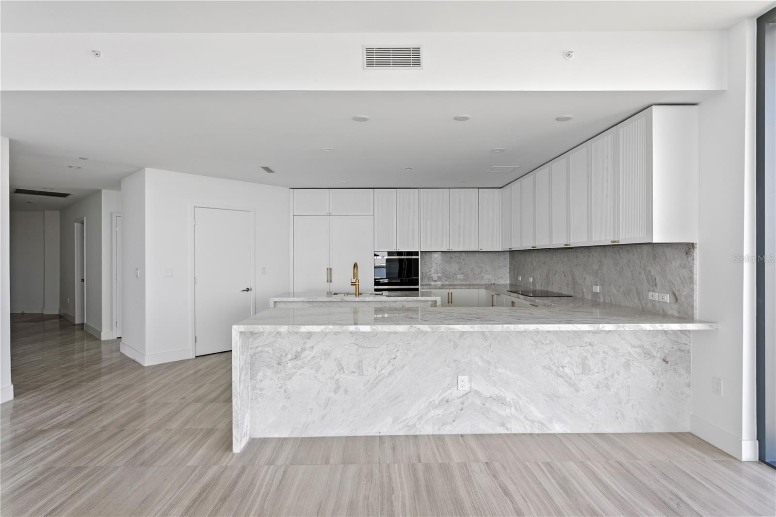 RITZ CARLTON RESIDENCES - Residential