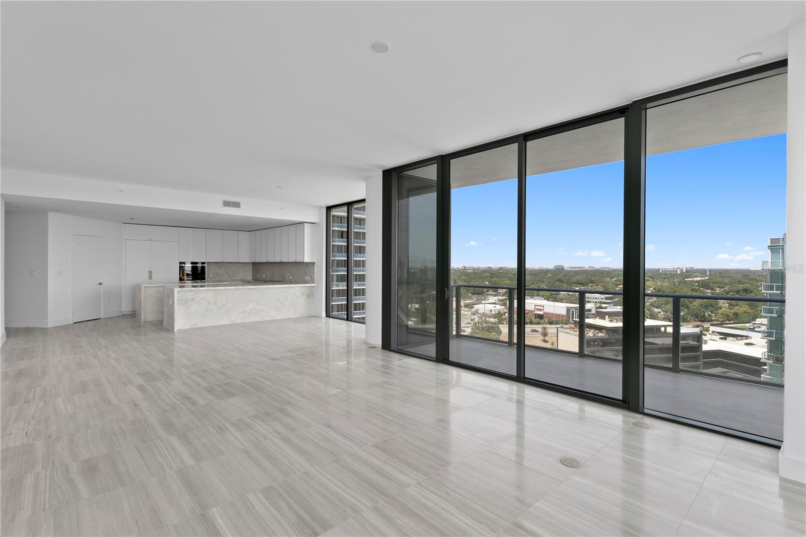 RITZ CARLTON RESIDENCES - Residential