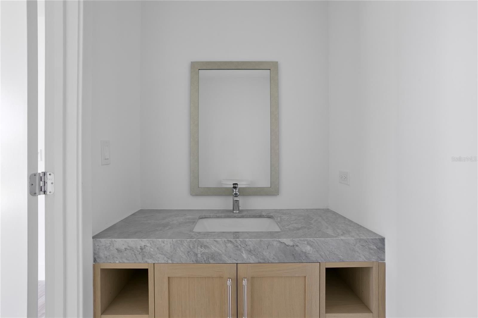 RITZ CARLTON RESIDENCES - Residential