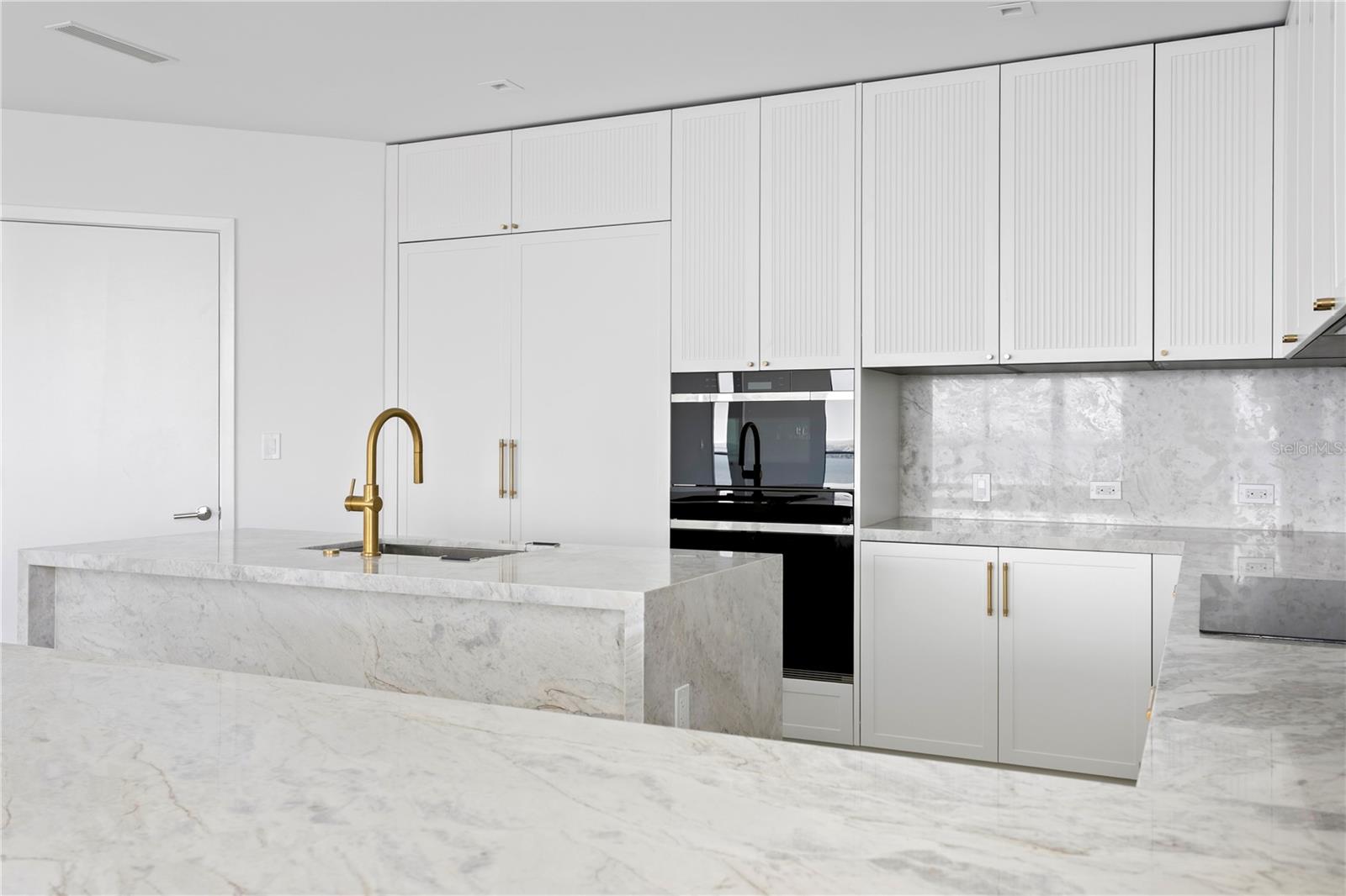 RITZ CARLTON RESIDENCES - Residential