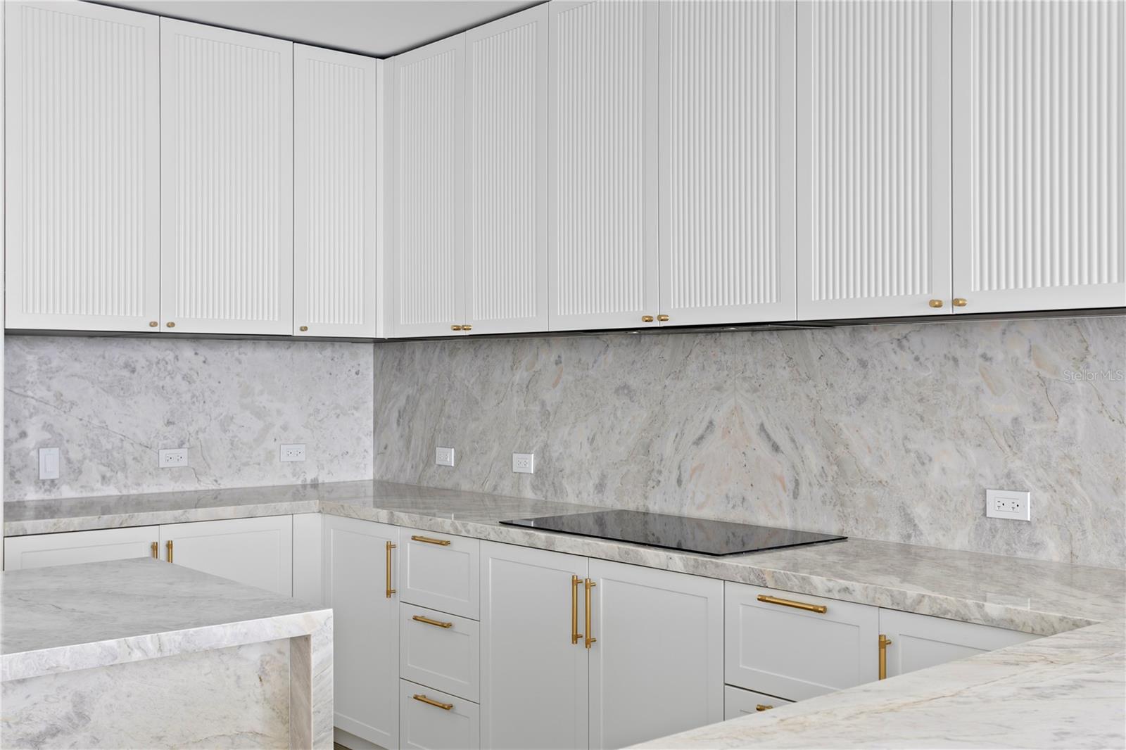 RITZ CARLTON RESIDENCES - Residential