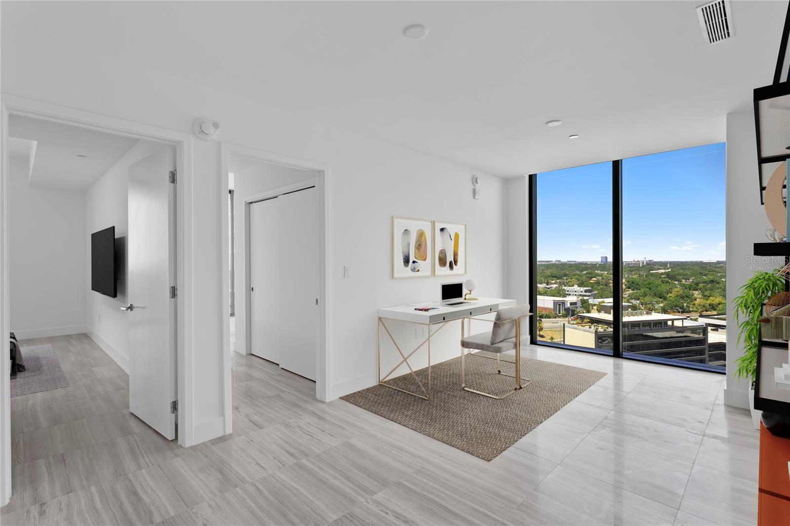 RITZ CARLTON RESIDENCES - Residential