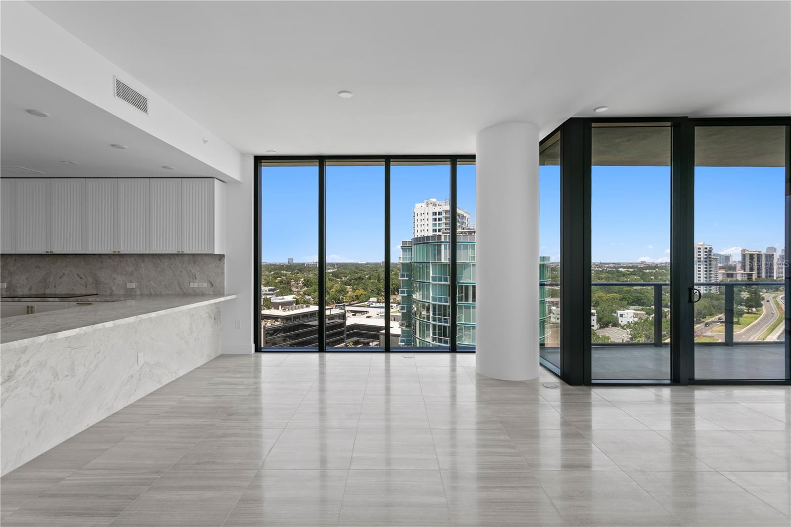 RITZ CARLTON RESIDENCES - Residential