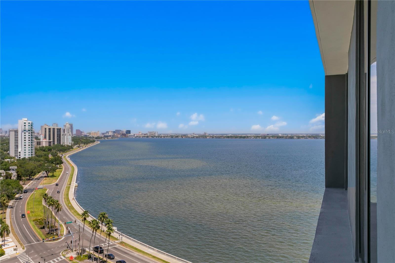 RITZ CARLTON RESIDENCES - Residential