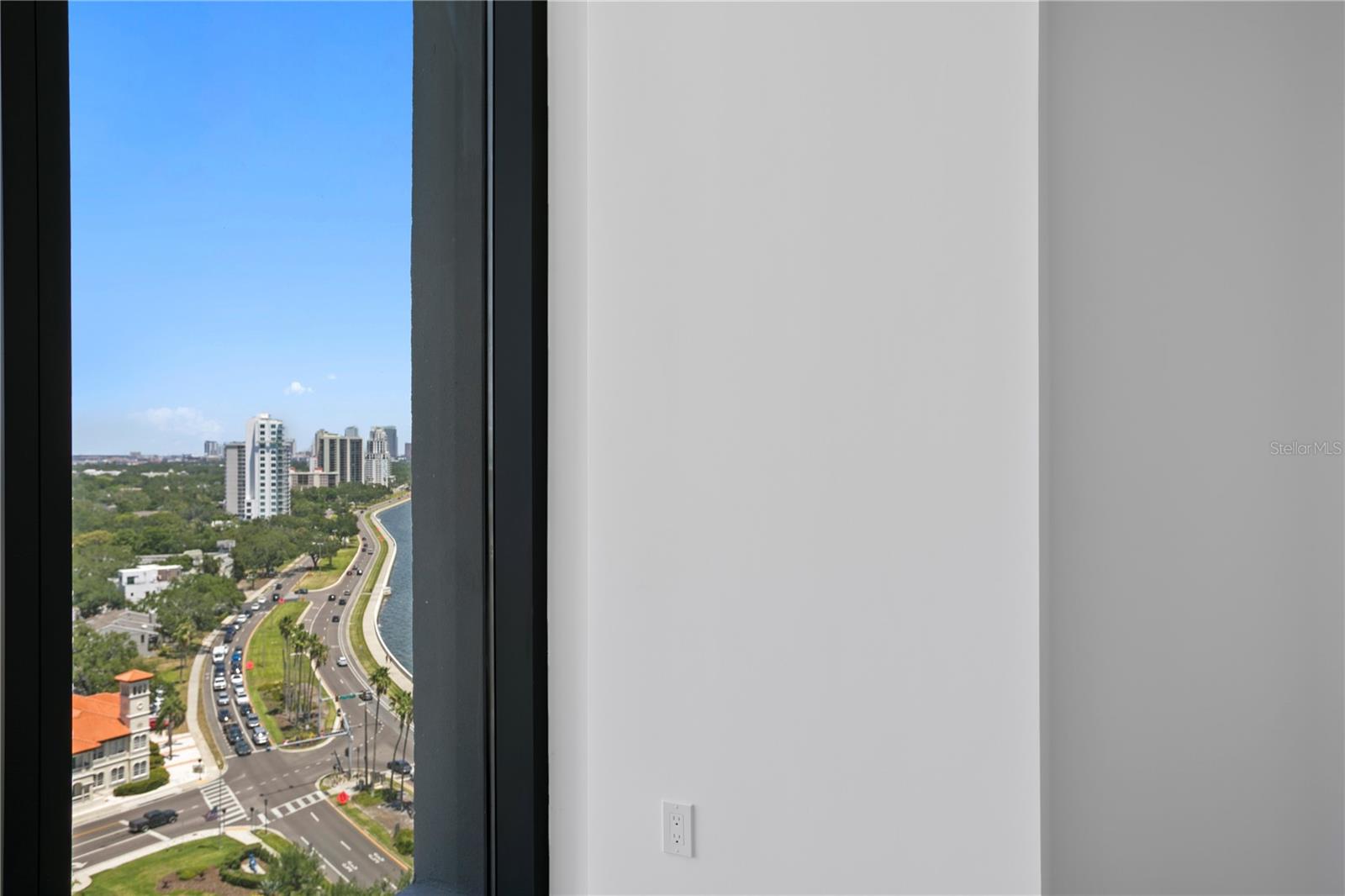 RITZ CARLTON RESIDENCES - Residential