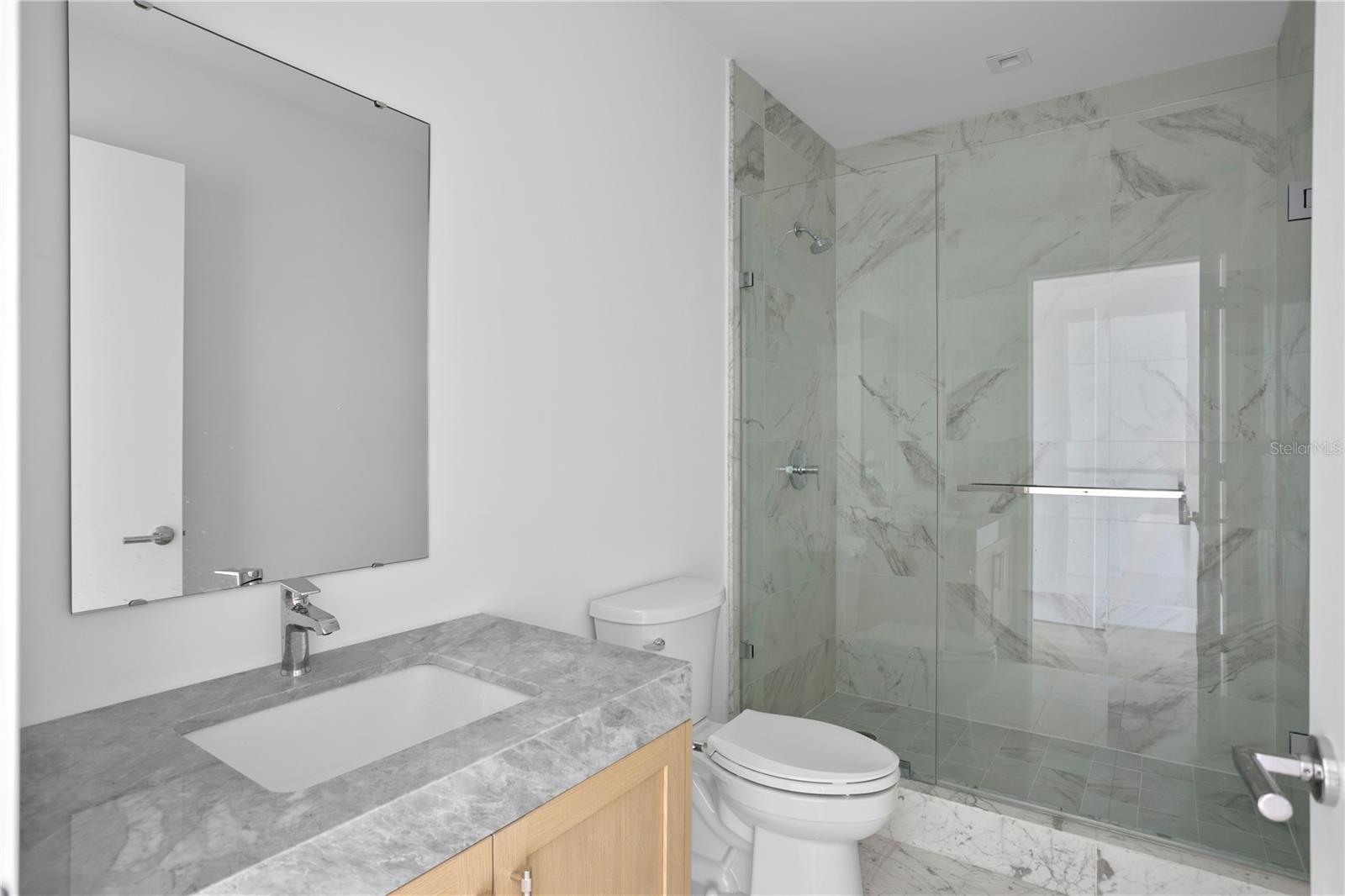 RITZ CARLTON RESIDENCES - Residential