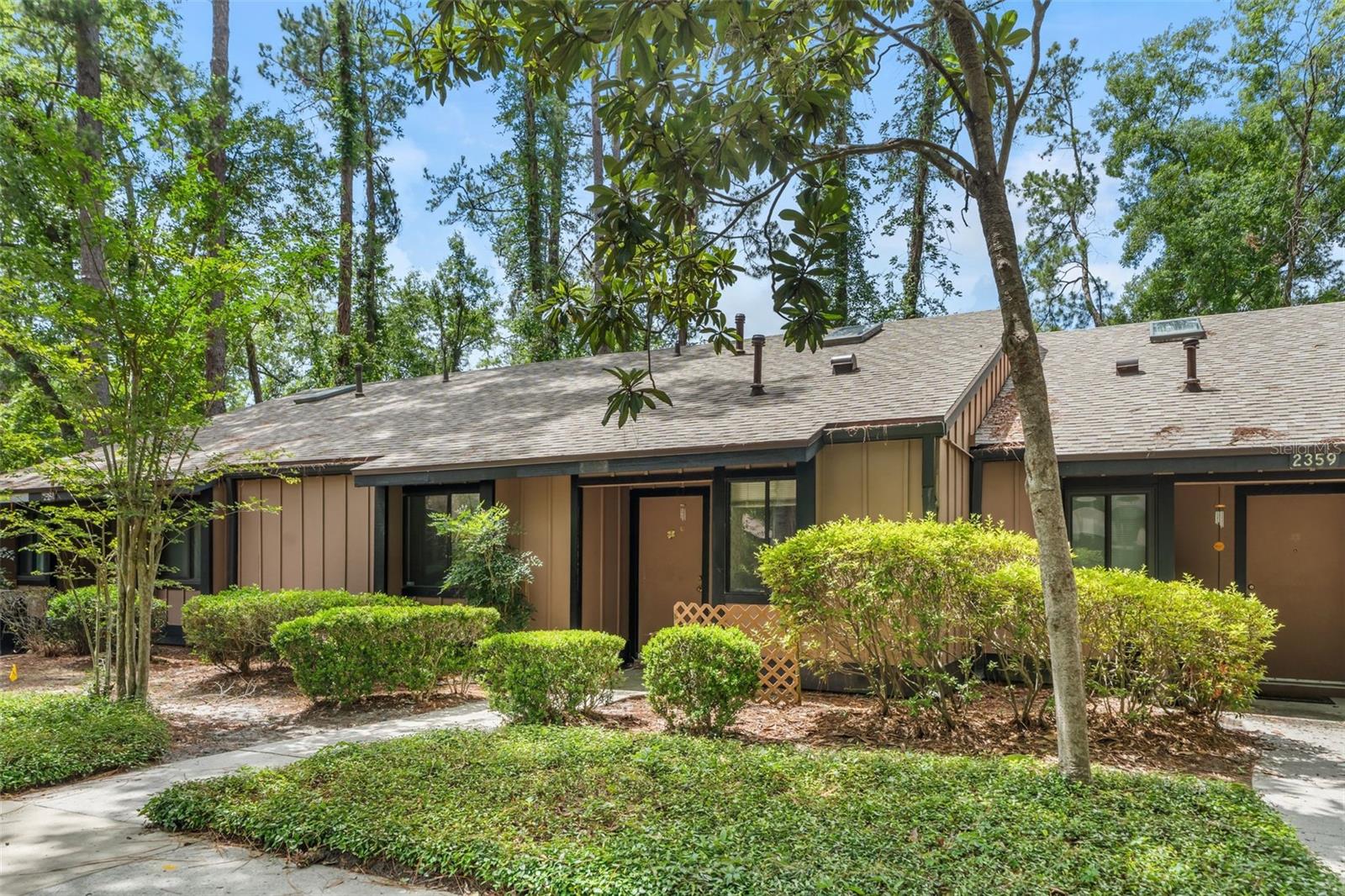 TOWN HOMES AT THE LAKES - Residential