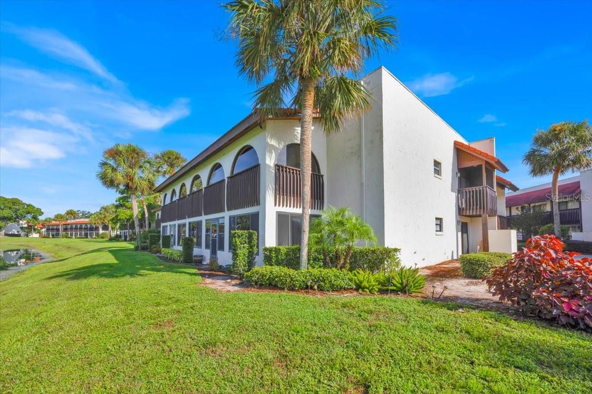 COUNTRY CLUB VILLAGE CONDO - Residential