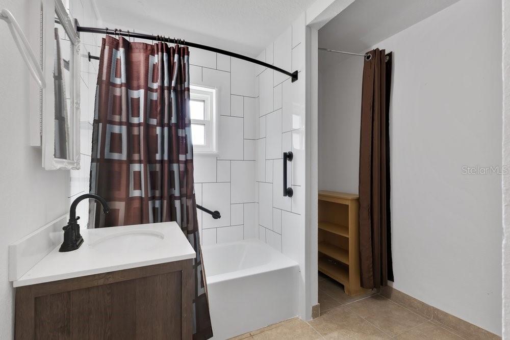 BAY LAKE ESTATES - Residential