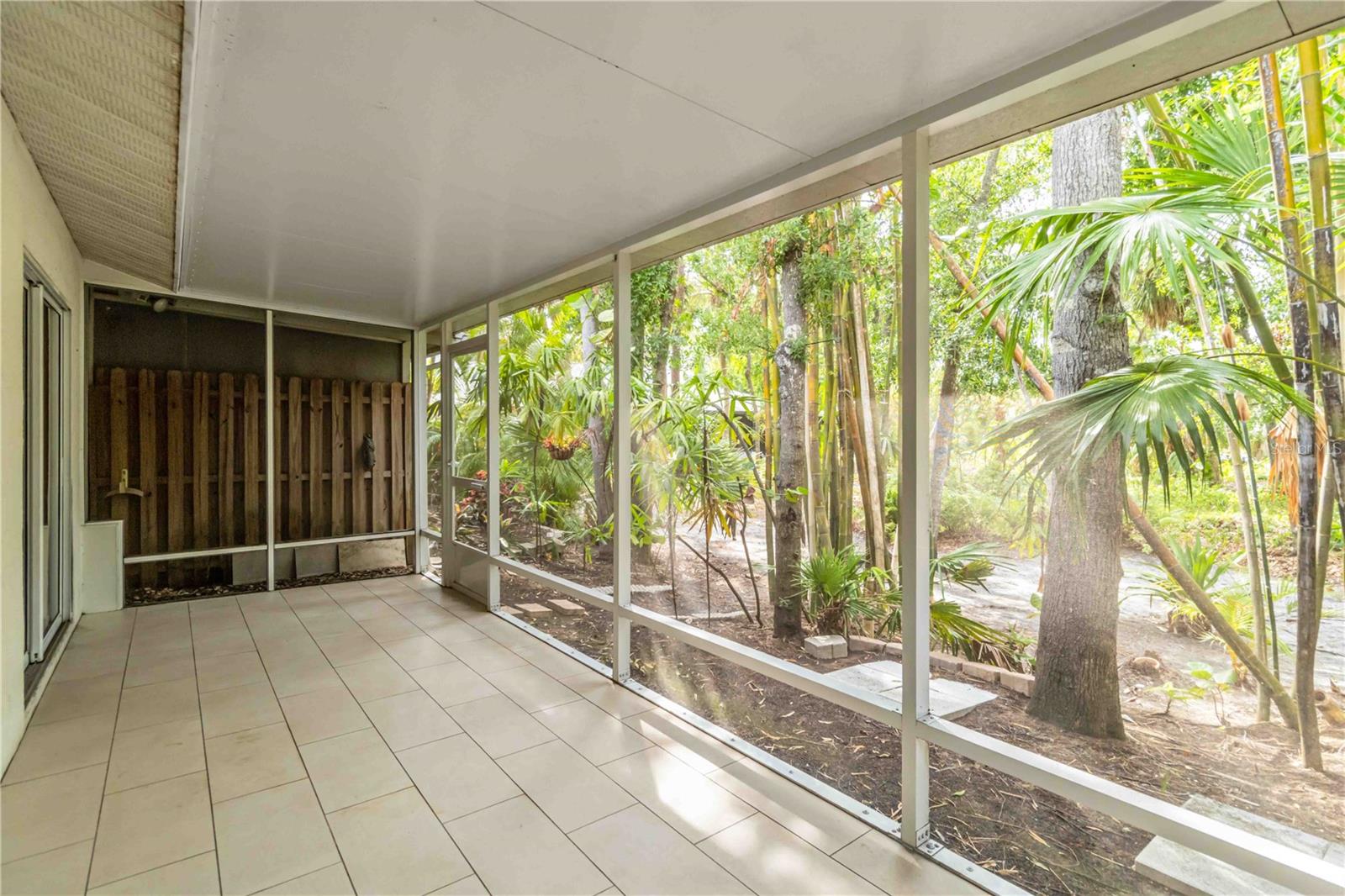BERMUDA PARK - Residential Lease