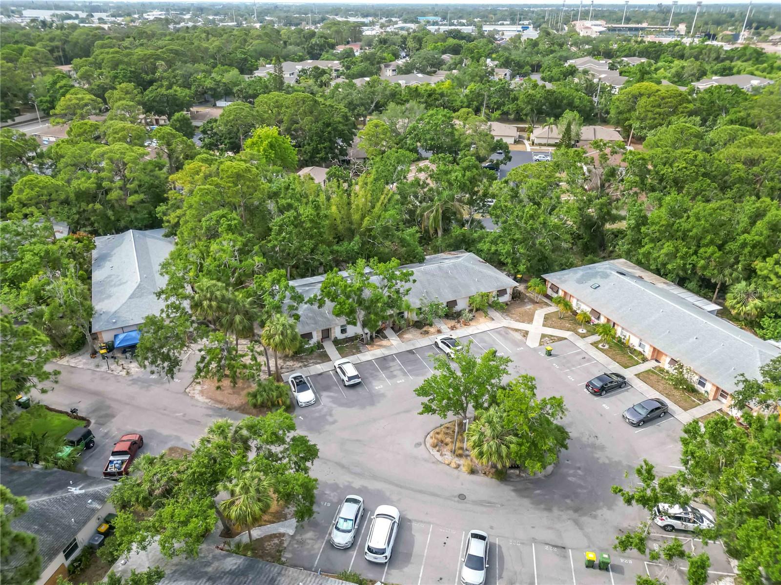BERMUDA PARK - Residential Lease
